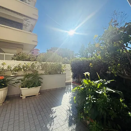 Fronte Mare In Centro Con Terrazza Privata